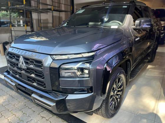 MITSUBISHI TRITON 2.4 BITURBO DIESEL CD KATANA 4X4 AUTOMÁTICO